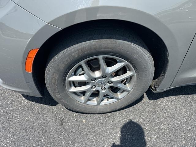 used 2022 Chrysler Pacifica car