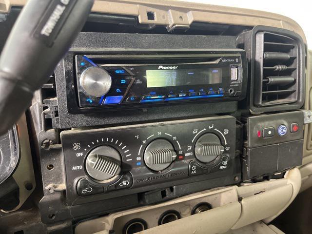 used 2001 Chevrolet Tahoe car, priced at $900