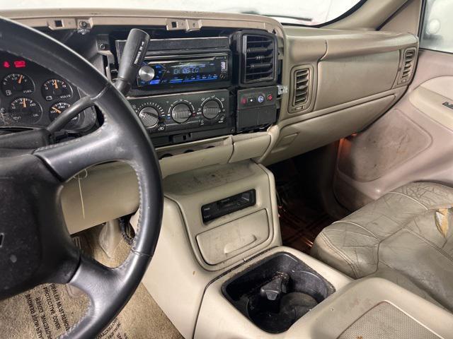 used 2001 Chevrolet Tahoe car, priced at $900