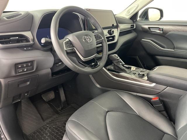 used 2024 Toyota Highlander car, priced at $49,938