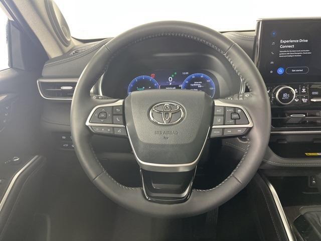used 2024 Toyota Highlander car, priced at $49,938