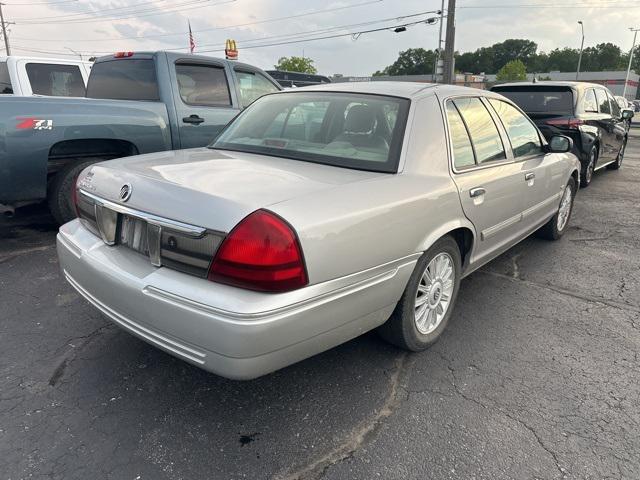 used 2009 Mercury Grand Marquis car, priced at $5,600