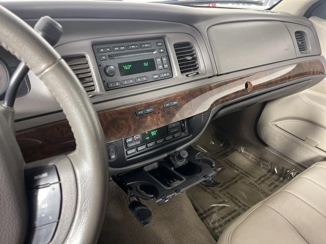 used 2009 Mercury Grand Marquis car, priced at $5,719