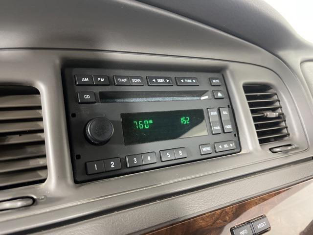 used 2009 Mercury Grand Marquis car, priced at $5,719