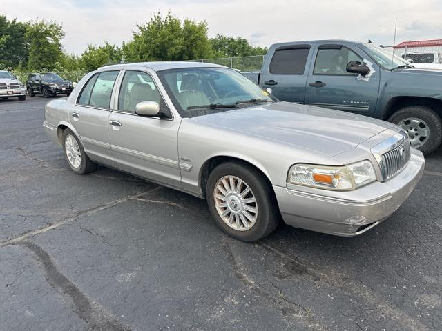 used 2009 Mercury Grand Marquis car, priced at $5,600