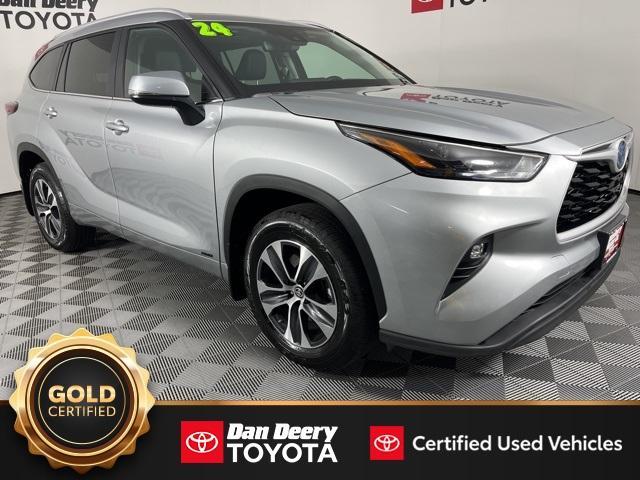 used 2024 Toyota Highlander Hybrid car, priced at $50,385