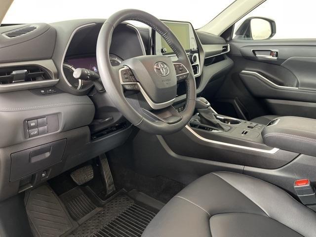 used 2024 Toyota Highlander Hybrid car, priced at $50,385