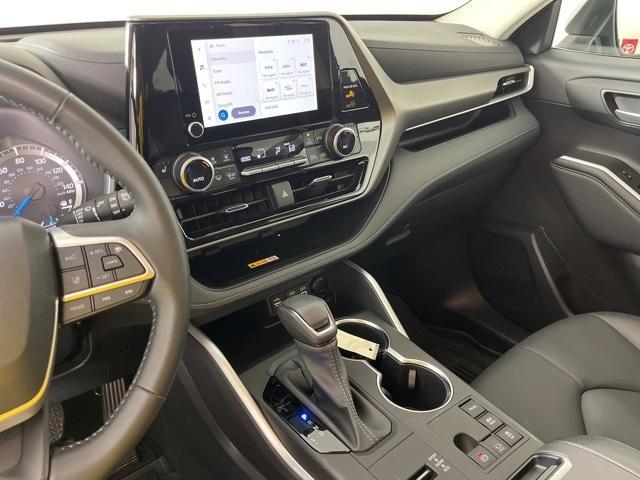 used 2024 Toyota Highlander Hybrid car, priced at $50,385