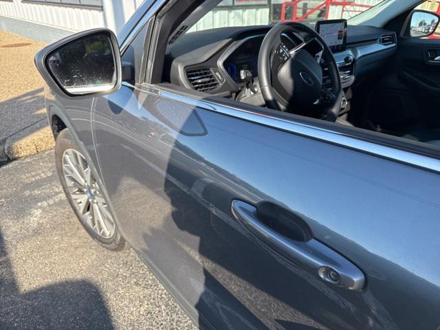 used 2022 Ford Escape car, priced at $25,700