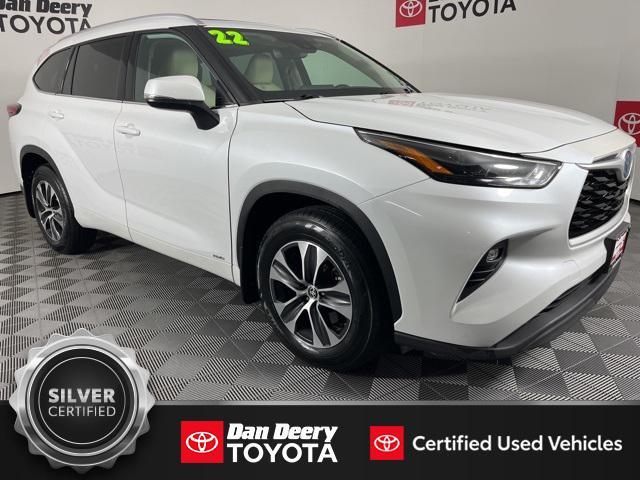 used 2022 Toyota Highlander Hybrid car, priced at $31,464