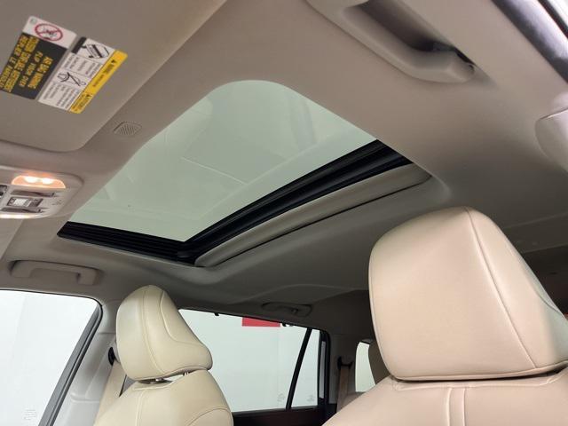 used 2022 Toyota Highlander Hybrid car, priced at $31,464