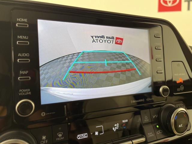 used 2022 Toyota Highlander Hybrid car, priced at $31,464