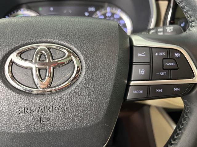 used 2022 Toyota Highlander Hybrid car, priced at $31,464