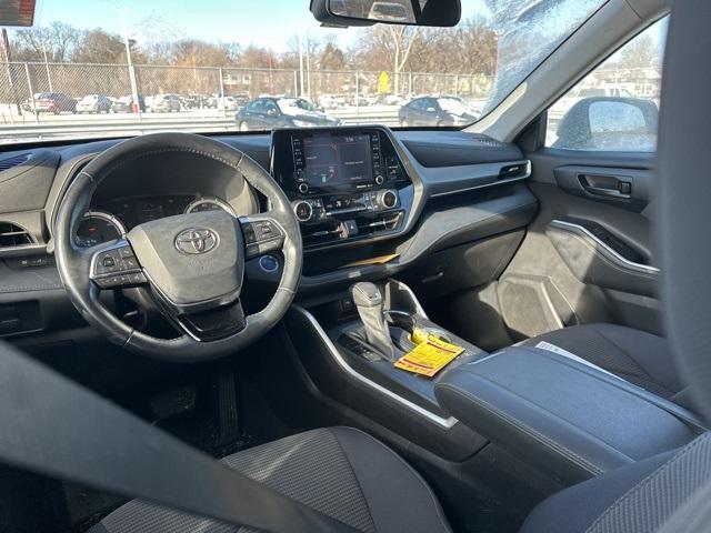 used 2021 Toyota Highlander Hybrid car, priced at $35,000