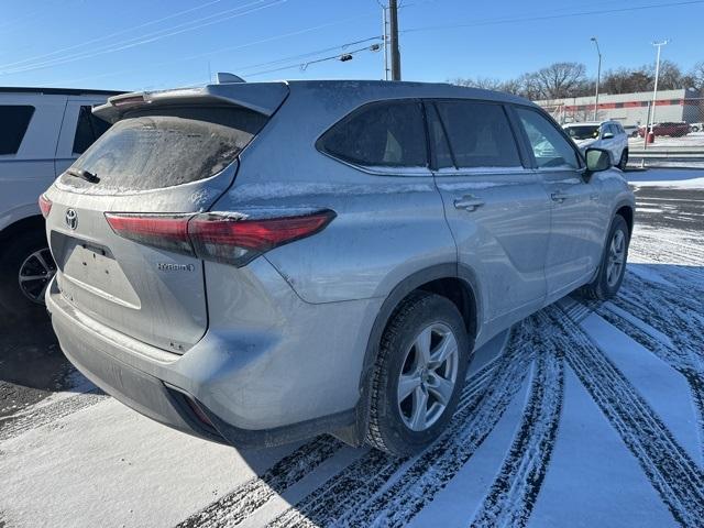 used 2021 Toyota Highlander Hybrid car, priced at $35,000