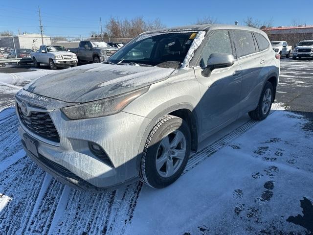 used 2021 Toyota Highlander Hybrid car, priced at $35,000