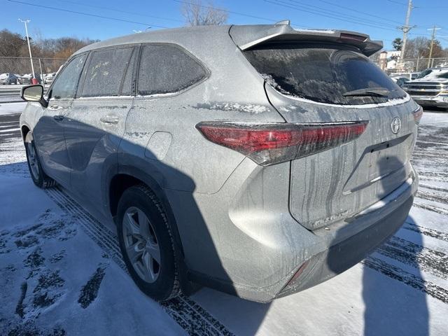 used 2021 Toyota Highlander Hybrid car, priced at $35,000