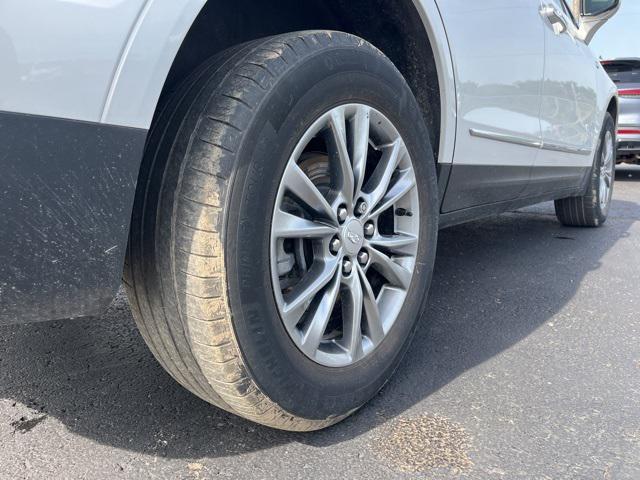 used 2021 Cadillac XT5 car, priced at $32,200