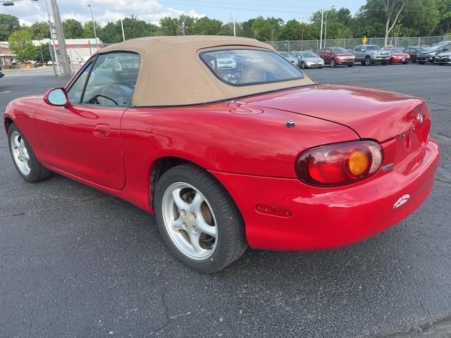 used 1999 Mazda MX-5 Miata car