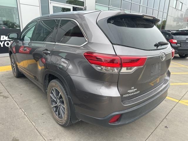 used 2018 Toyota Highlander car