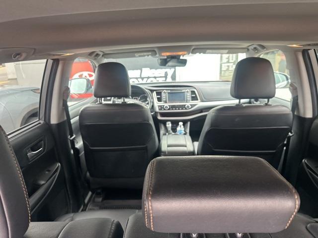 used 2018 Toyota Highlander car