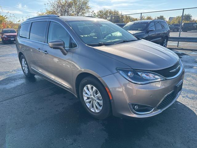 used 2018 Chrysler Pacifica car