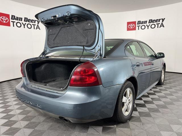 used 2006 Pontiac Grand Prix car, priced at $3,800