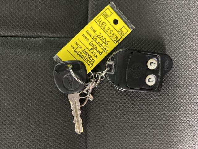 used 2006 Pontiac Grand Prix car, priced at $3,800