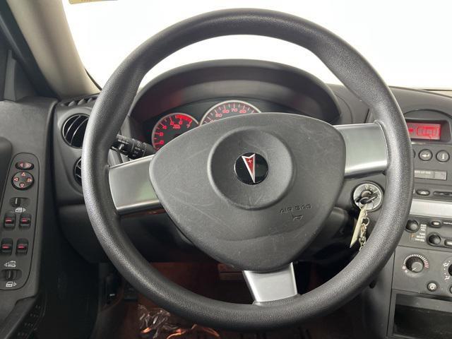 used 2006 Pontiac Grand Prix car, priced at $3,800