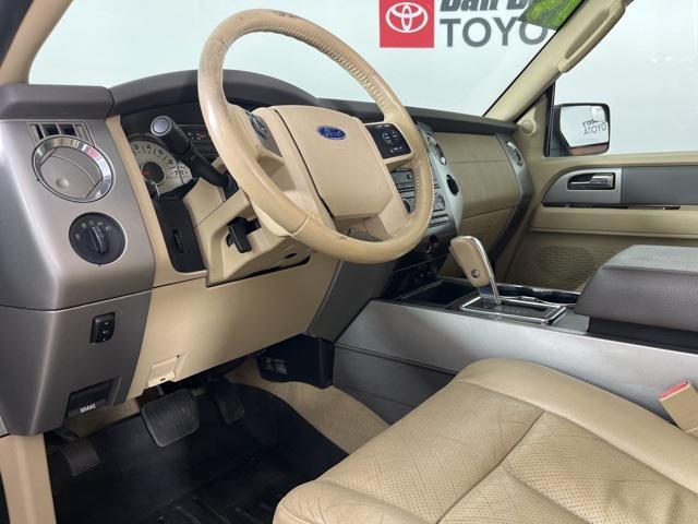 used 2014 Ford Expedition car, priced at $5,000