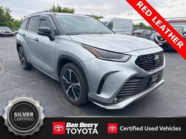 used 2021 Toyota Highlander car, priced at $29,709