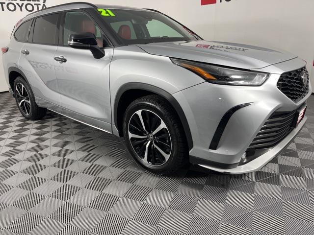 used 2021 Toyota Highlander car, priced at $30,214