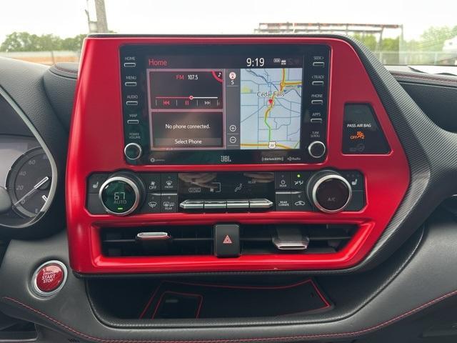 used 2021 Toyota Highlander car, priced at $29,709