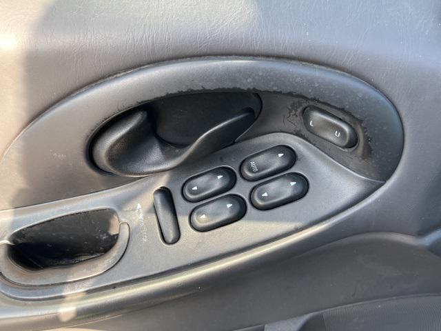 used 1999 Ford Taurus car, priced at $1,500