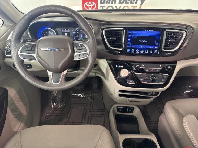 used 2017 Chrysler Pacifica car, priced at $8,000