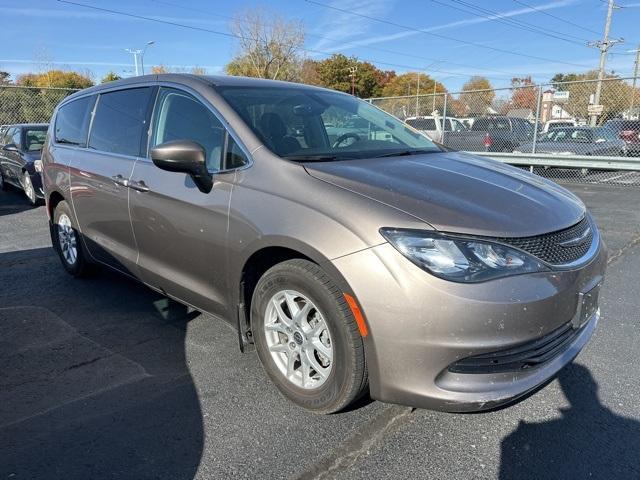 used 2017 Chrysler Pacifica car, priced at $9,275