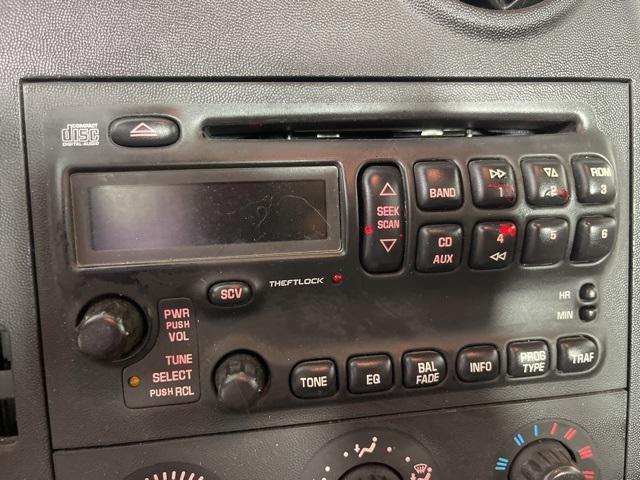 used 2005 Pontiac Grand Prix car, priced at $1,300