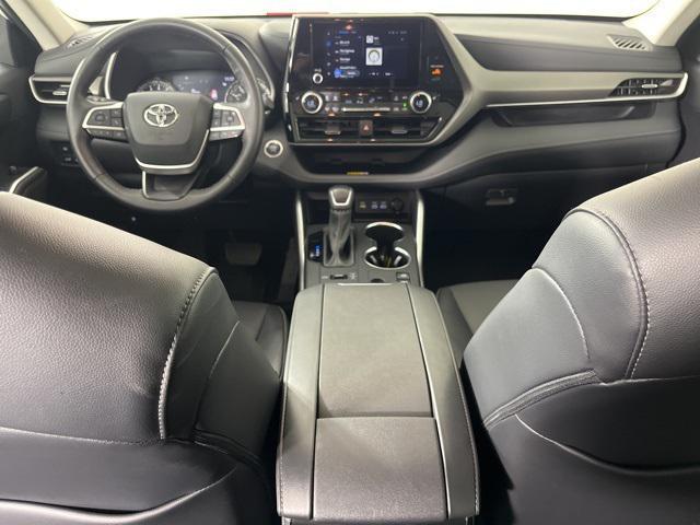 used 2024 Toyota Highlander car, priced at $45,534