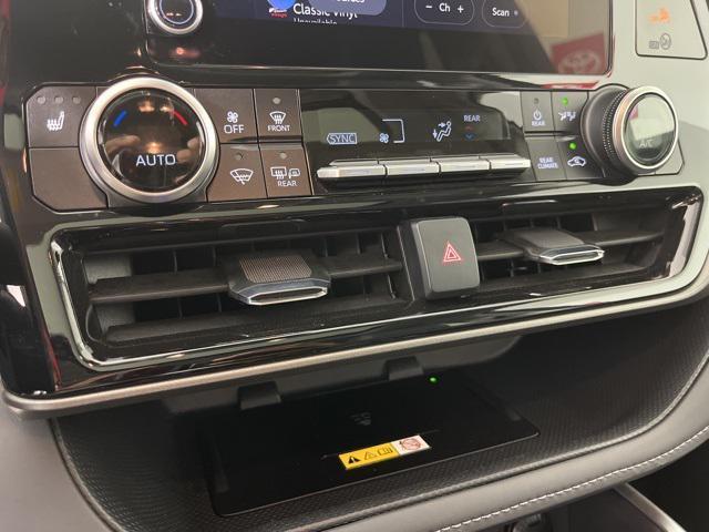 used 2024 Toyota Highlander car, priced at $45,534