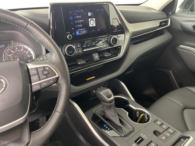 used 2024 Toyota Highlander car, priced at $45,534