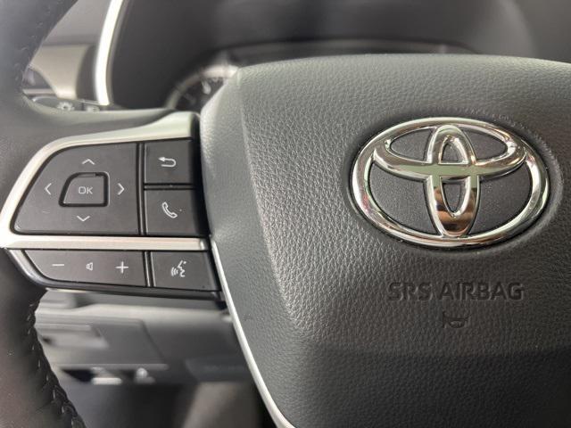 used 2024 Toyota Highlander car, priced at $45,534