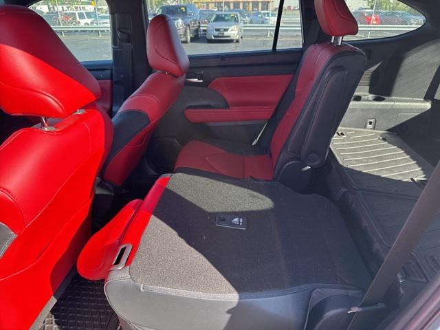 used 2021 Toyota Highlander car, priced at $37,500