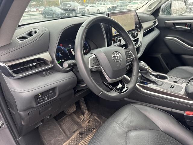 used 2023 Toyota Highlander Hybrid car, priced at $49,000