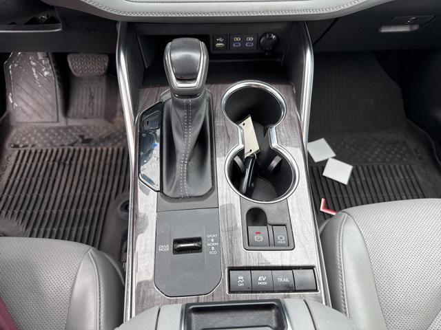 used 2022 Toyota Highlander Hybrid car, priced at $41,475