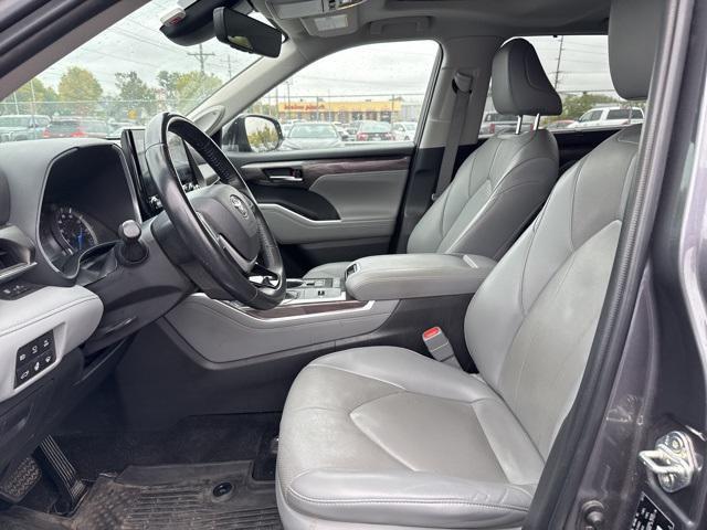 used 2022 Toyota Highlander Hybrid car, priced at $41,475