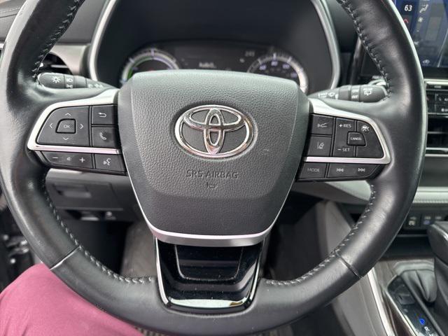 used 2022 Toyota Highlander Hybrid car, priced at $41,475