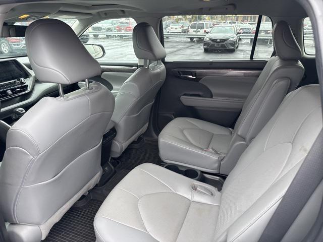 used 2022 Toyota Highlander Hybrid car, priced at $41,475