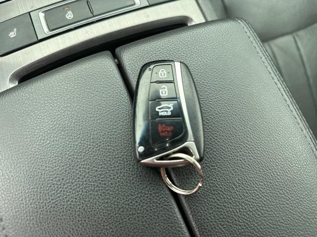 used 2015 Hyundai Genesis car