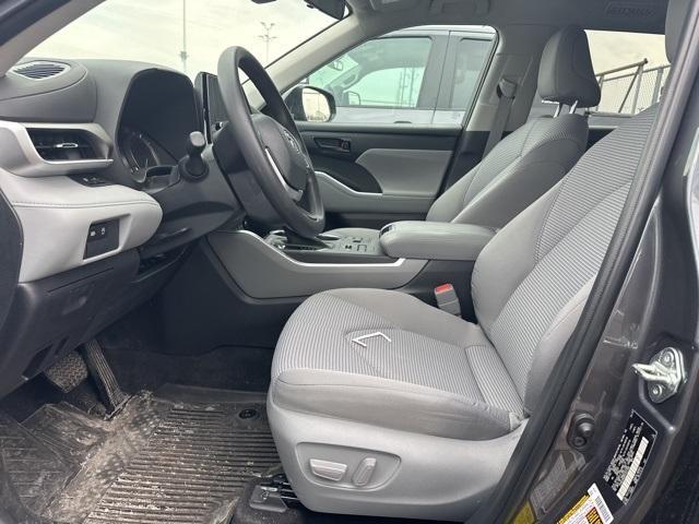 used 2023 Toyota Highlander car, priced at $42,500