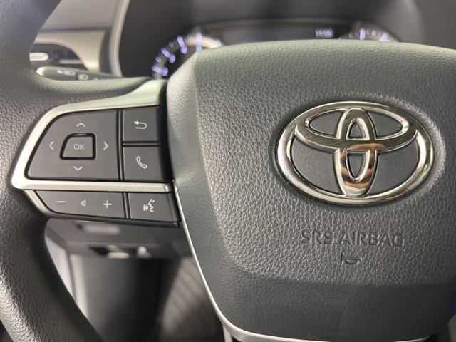 used 2023 Toyota Highlander car, priced at $41,364